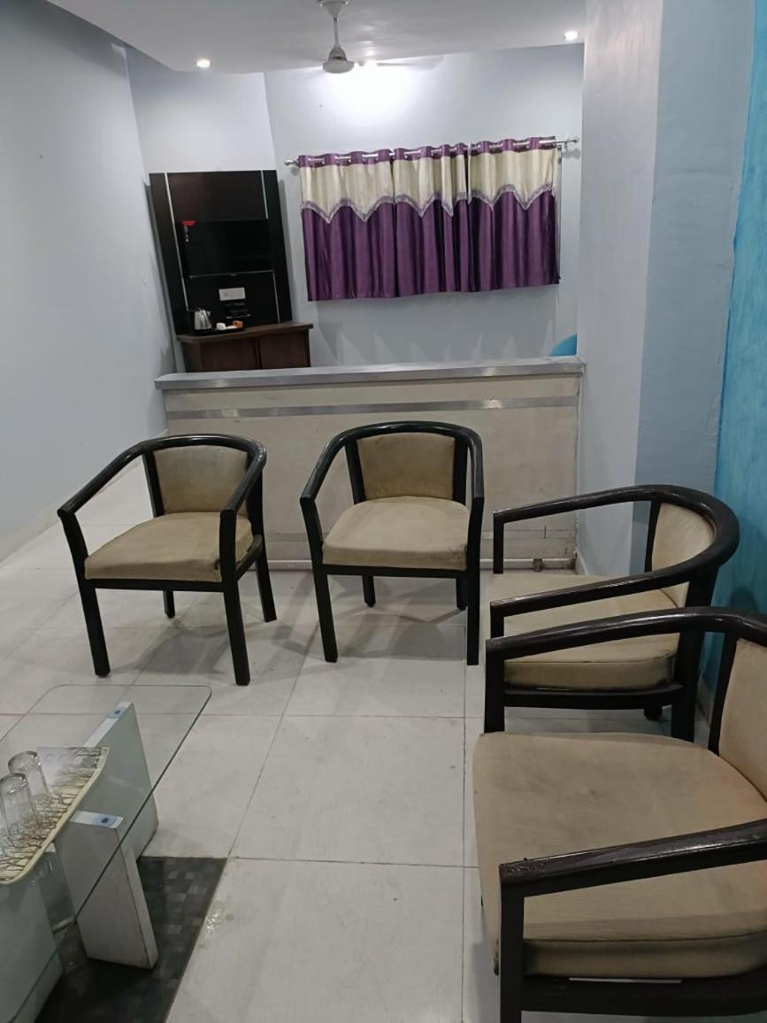 Hotel Krishna Residency Mahoba Extérieur photo